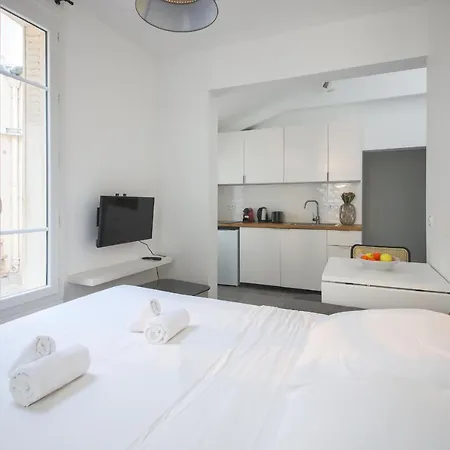 5#studio 2pers#paris 15#commerce#ac דירה פריז
